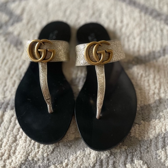 Gucci Metallic Gold Women's Sandals - Picture 1 of 7